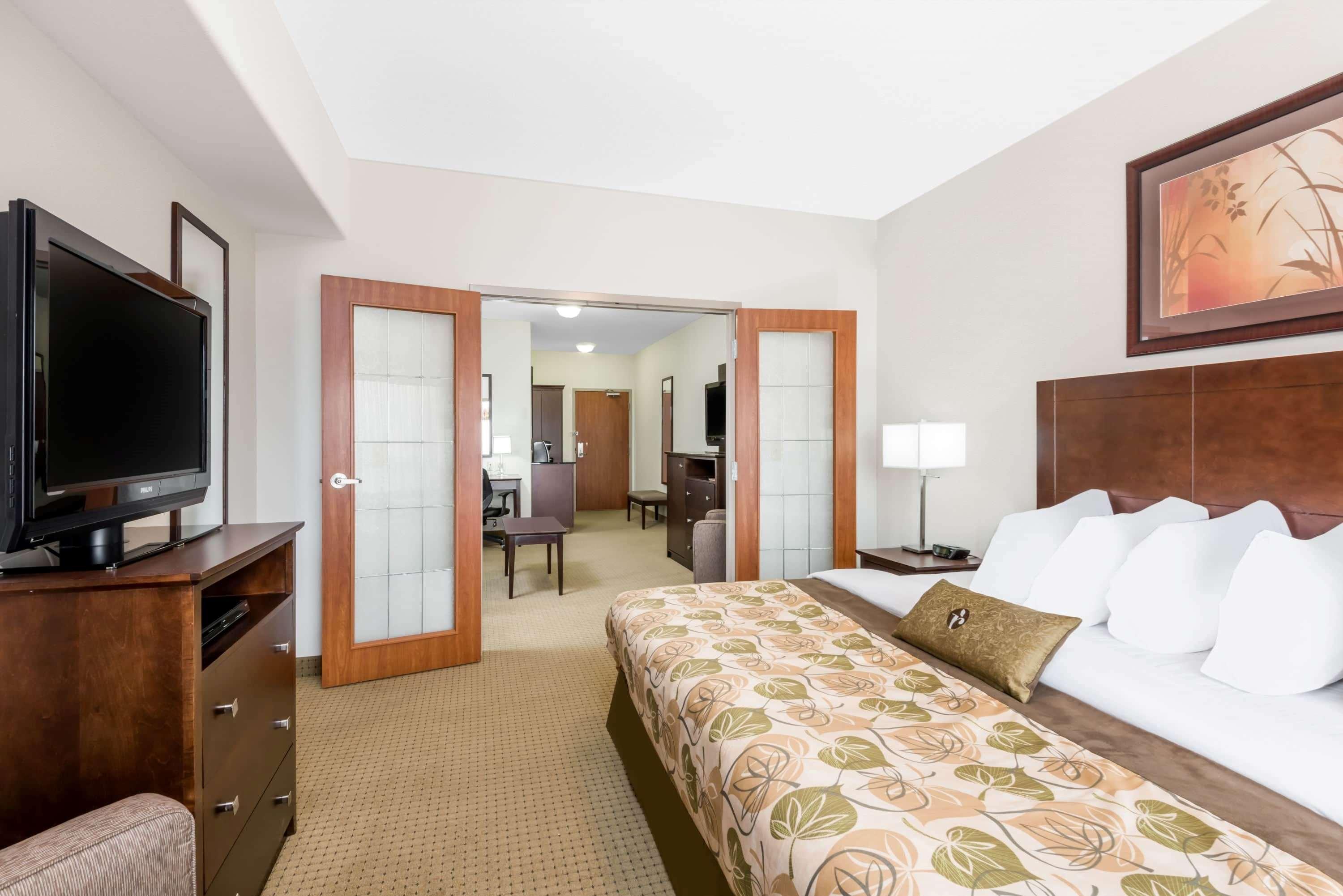 Hotel Ramada By Wyndham Olds Exteriér fotografie